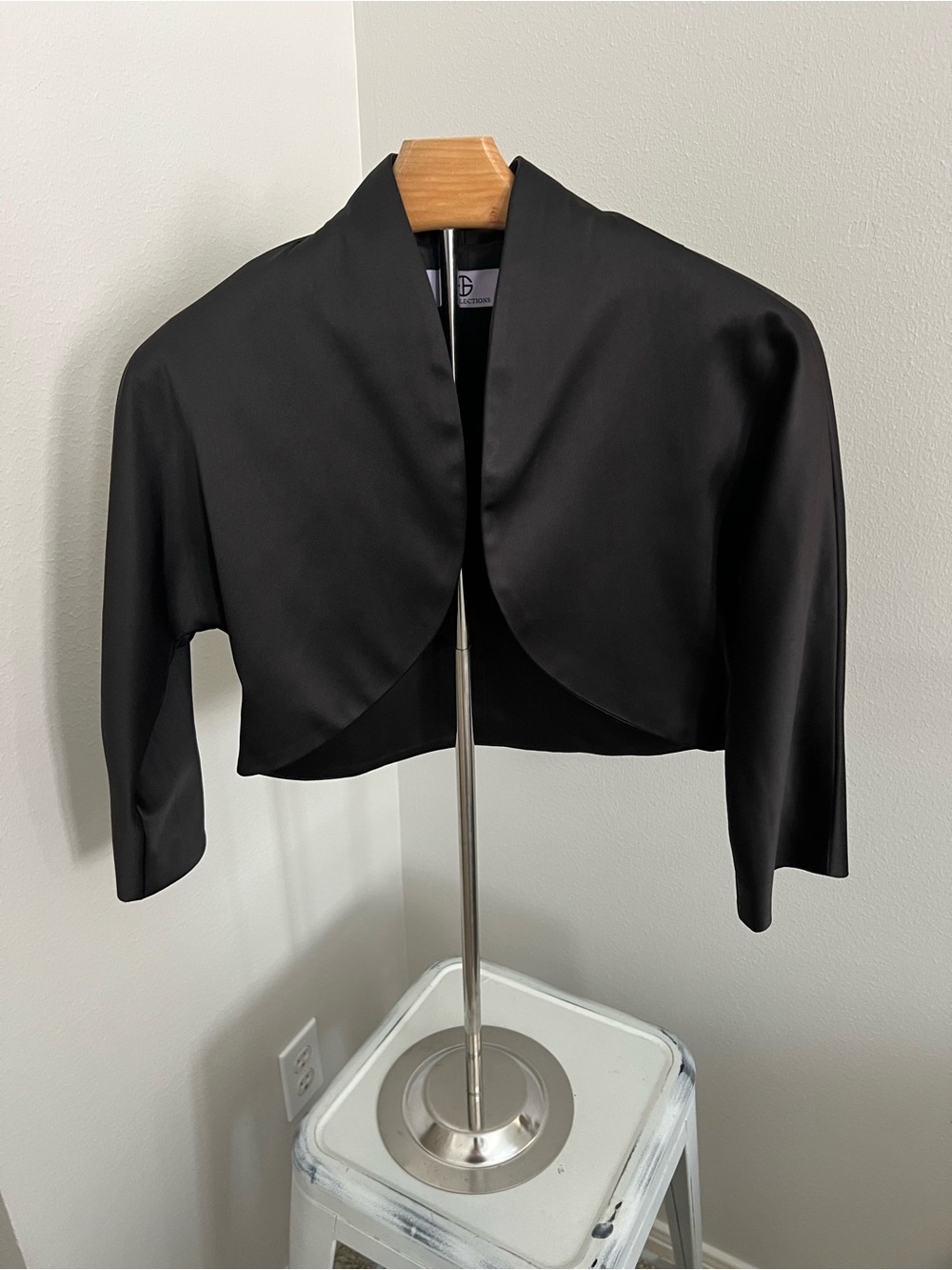 JS Collections Black Cropped Blazer with Mock Collar Shrug